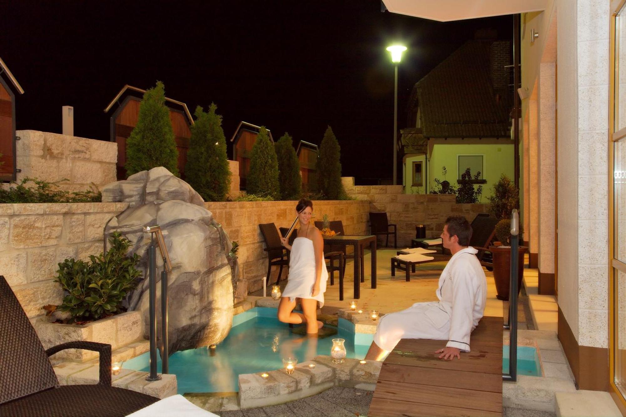 Landhotel Sternwirt - Das Wellnesshotel Zwischen Nuernberg Und Amberg Hogen Exterior photo